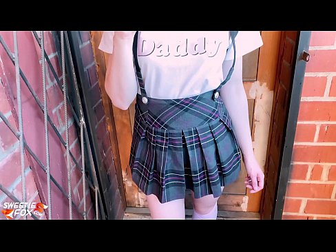 ❤️ Schoolgirl Sucks nws dick tob thiab fucks es tsis txhob ntawm chav kawm. ❤️ Liab porn ntawm peb  ☑